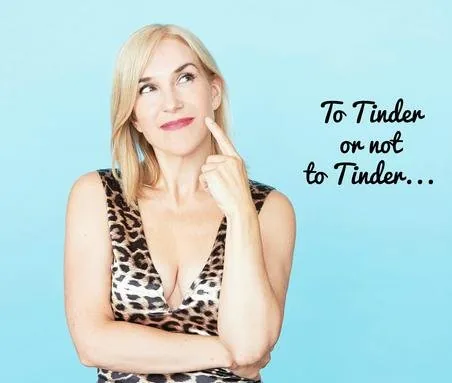 Anne Marie in leopard print: “To Tinder or not to Tinder…”